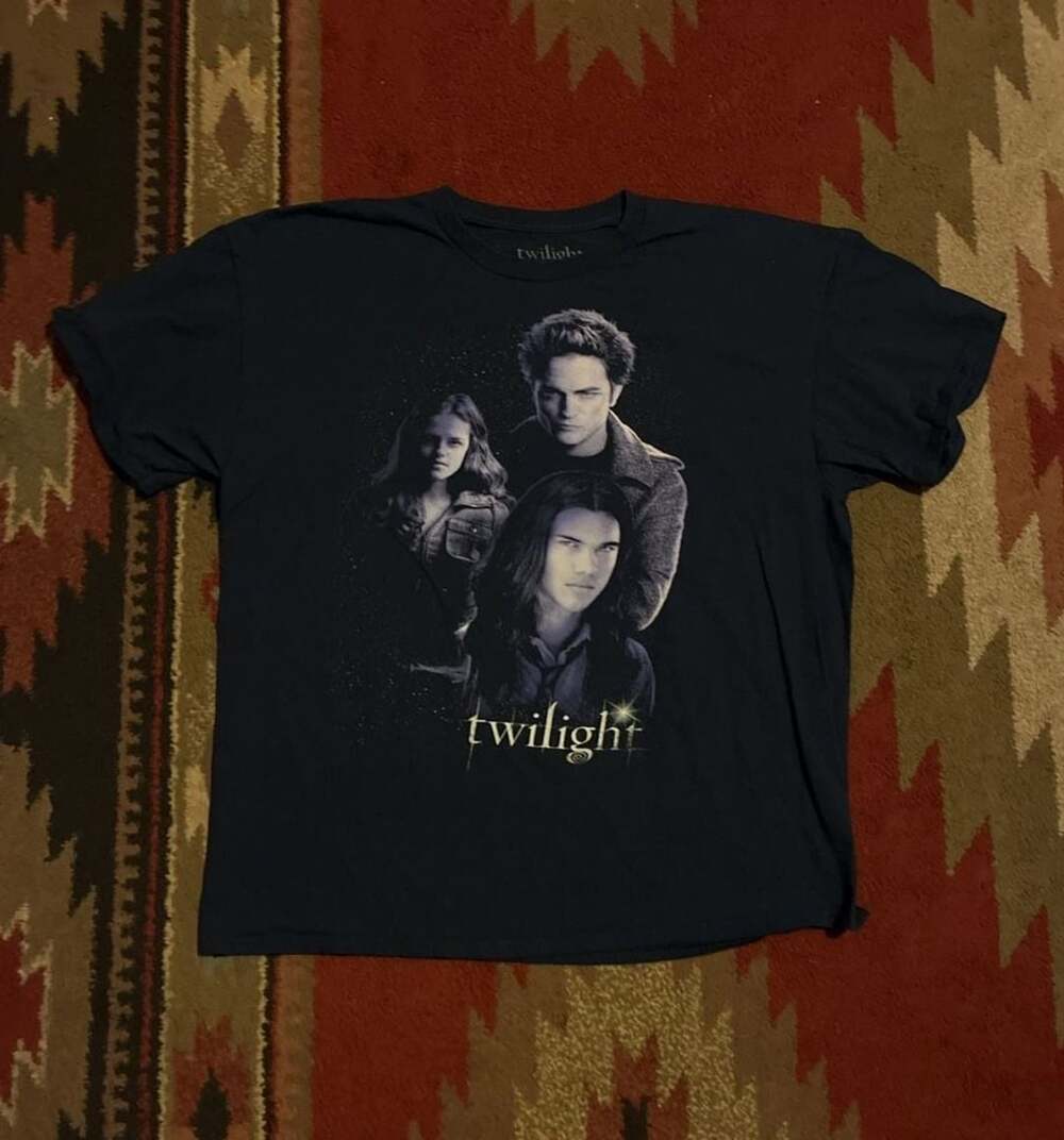 Twilight Graphic T-Shirt XL Navy Blue Bella Edward Jacob